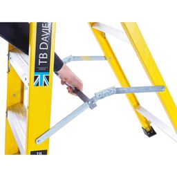 Heavy-Duty, Fibreglass Swingback Step Ladders thumbnail-3